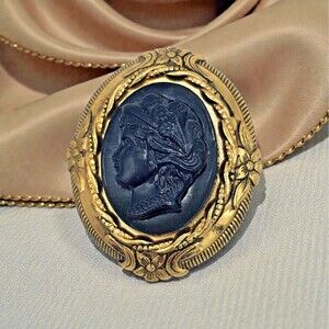 Coro Cameo Brooch Vintage Black Oval Mourning Lucite Mid Century Estate Pin